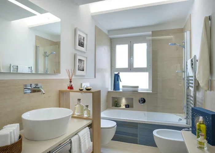 Boheme With & Breakfast Included *