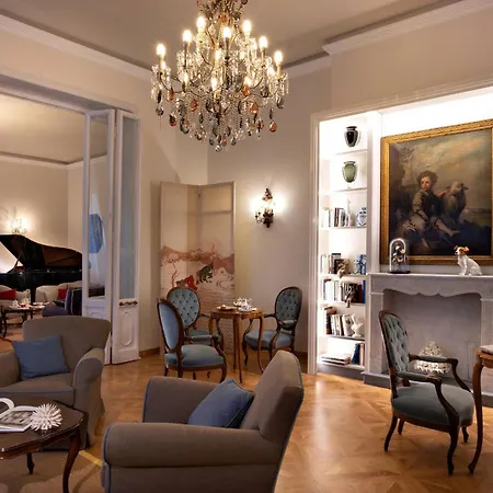 Апартаменты Boheme With & Breakfast Included *